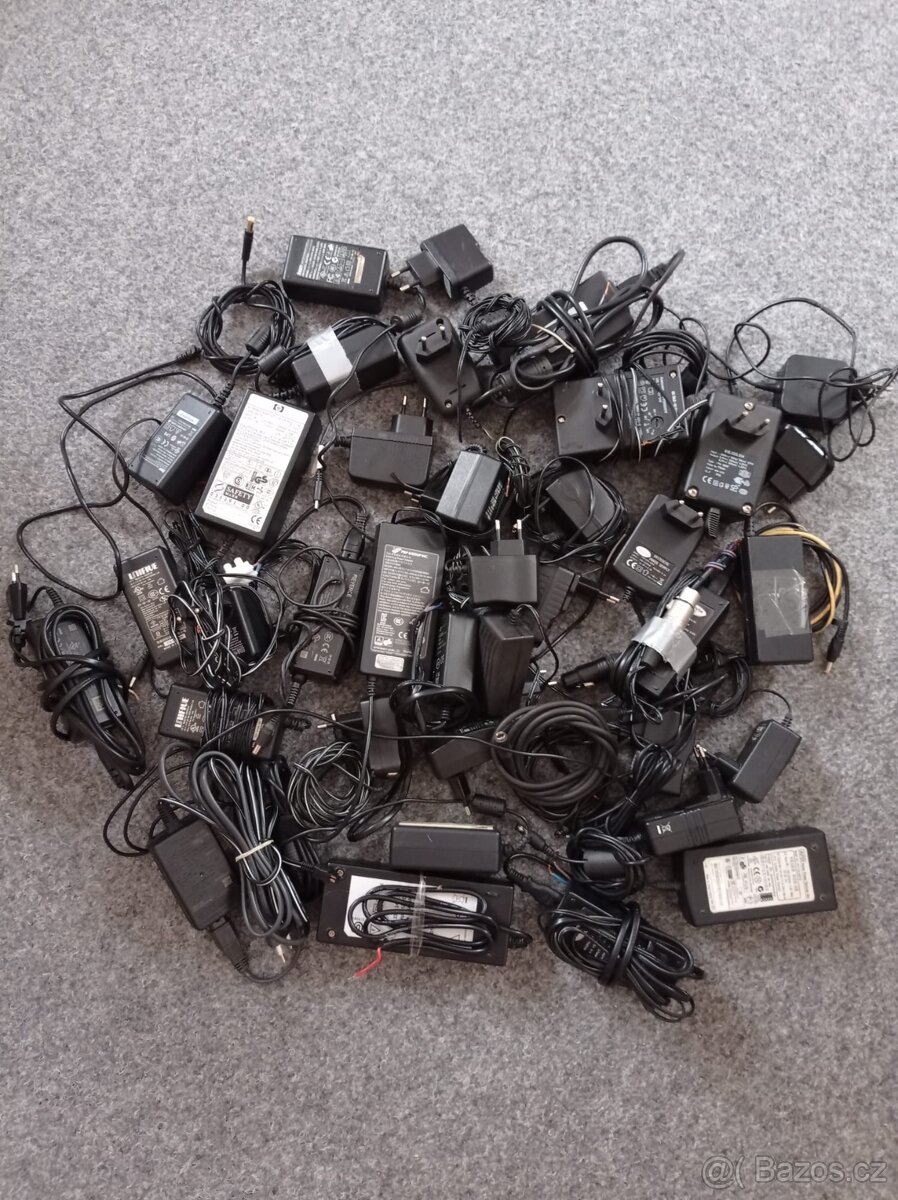 Nabíječky. adaptery