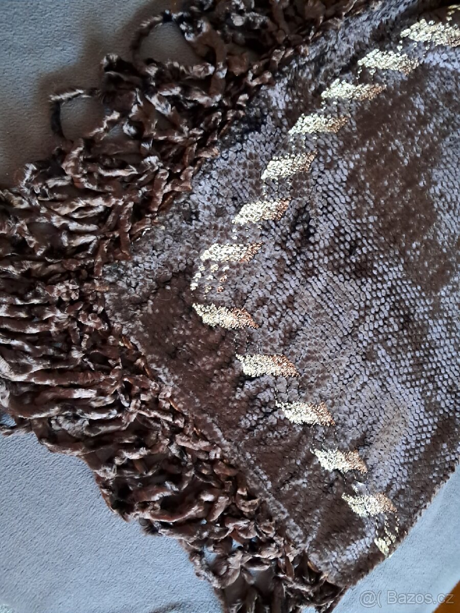 Starožitné žinilkové šály, šátky