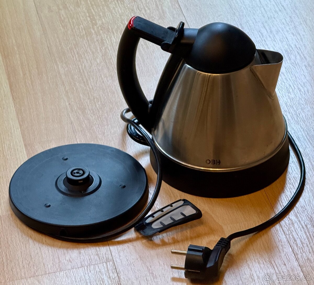 Kompaktní rychlovarná konvice OBH Nordica 8409