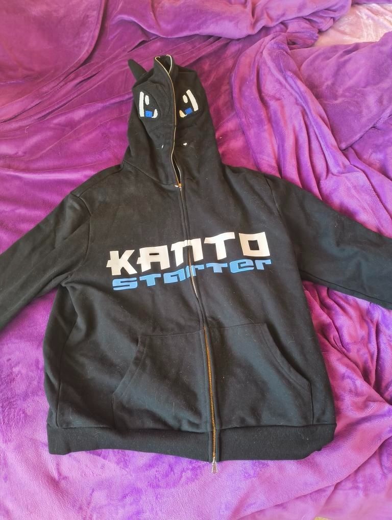 Kanto starter mikina