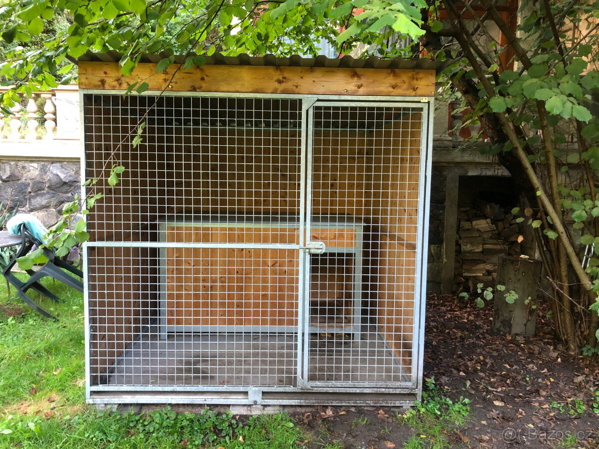 Kotec pro psa 2x2m se zateplenou boudou 160x90cm