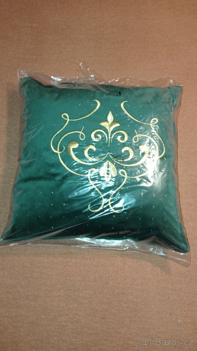 Nové sametové dekorační polštářky 40x40