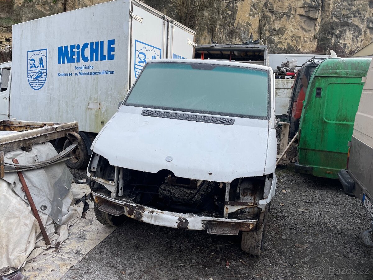 Mercedes benz sprinter