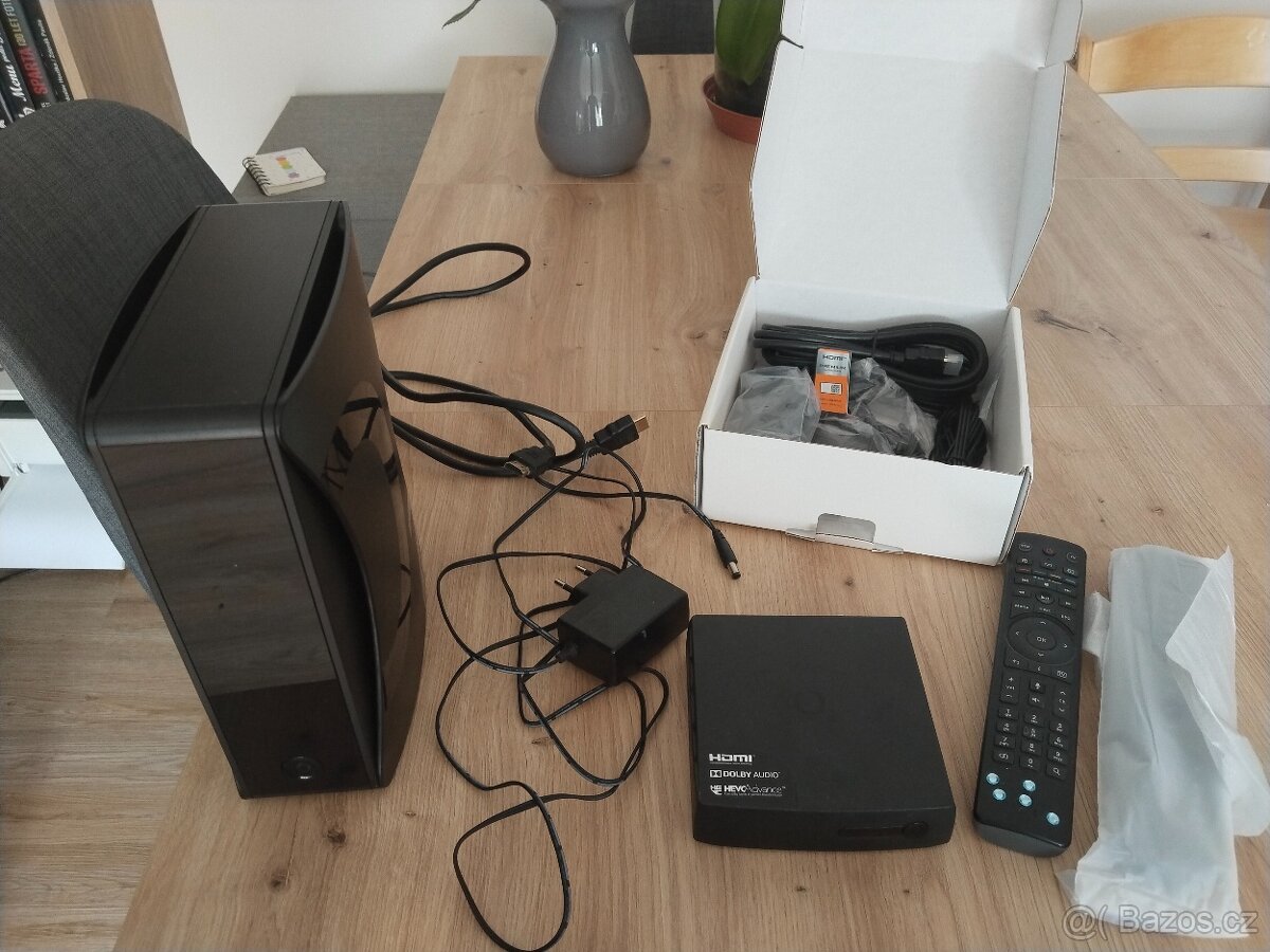 ROUTER O2 SMART BOX + O2 TV SET TOP BOX
