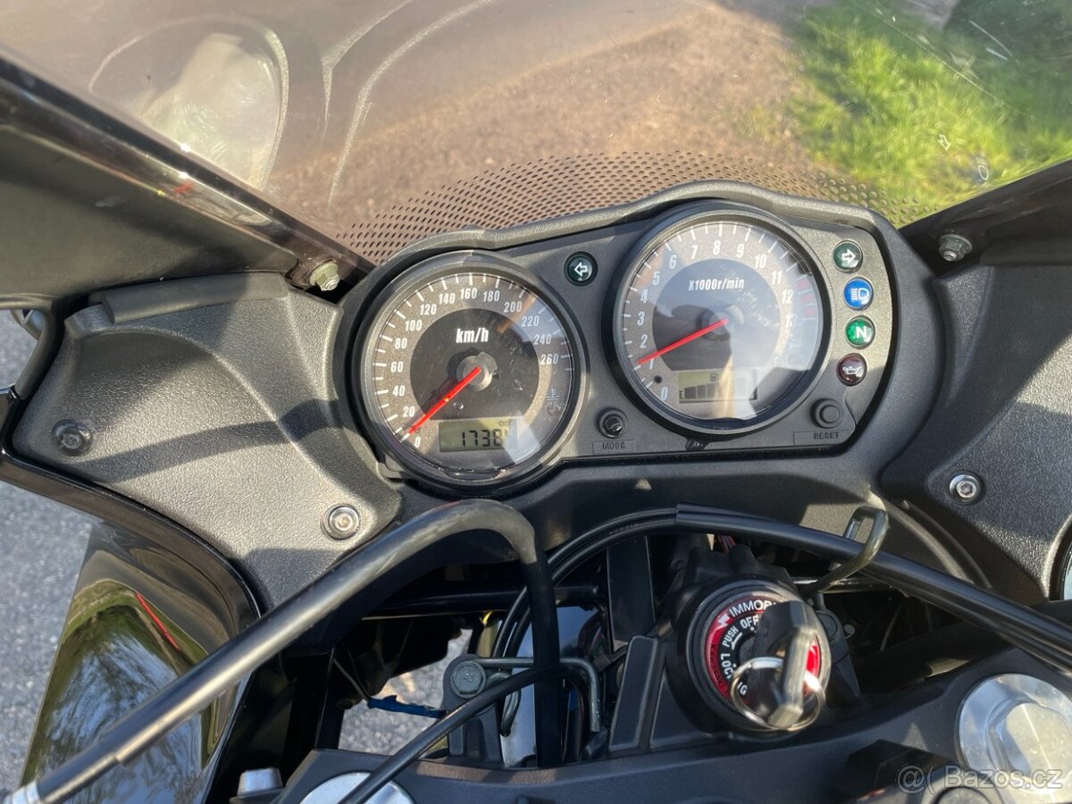 Kawasaki Z750 S r.2005