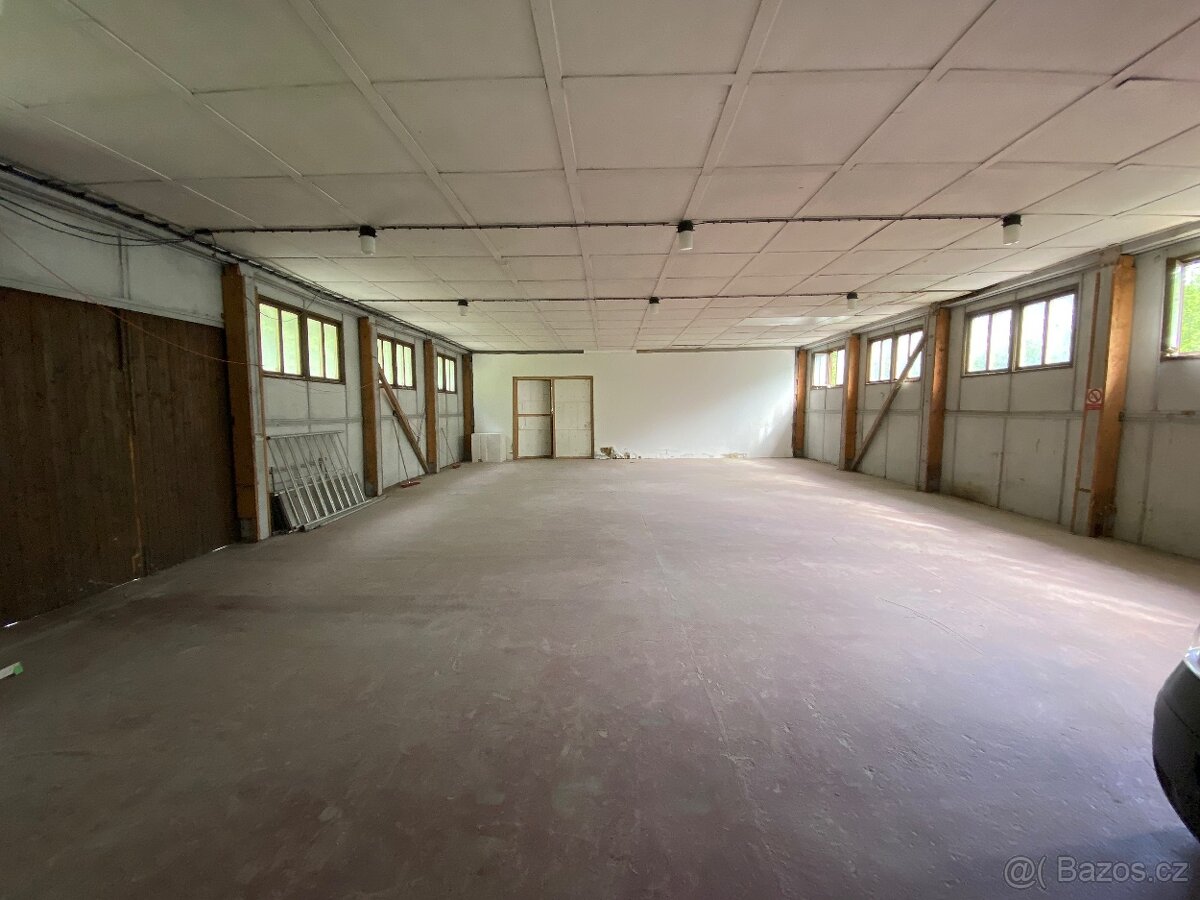 Skladové prostory k pronájmu