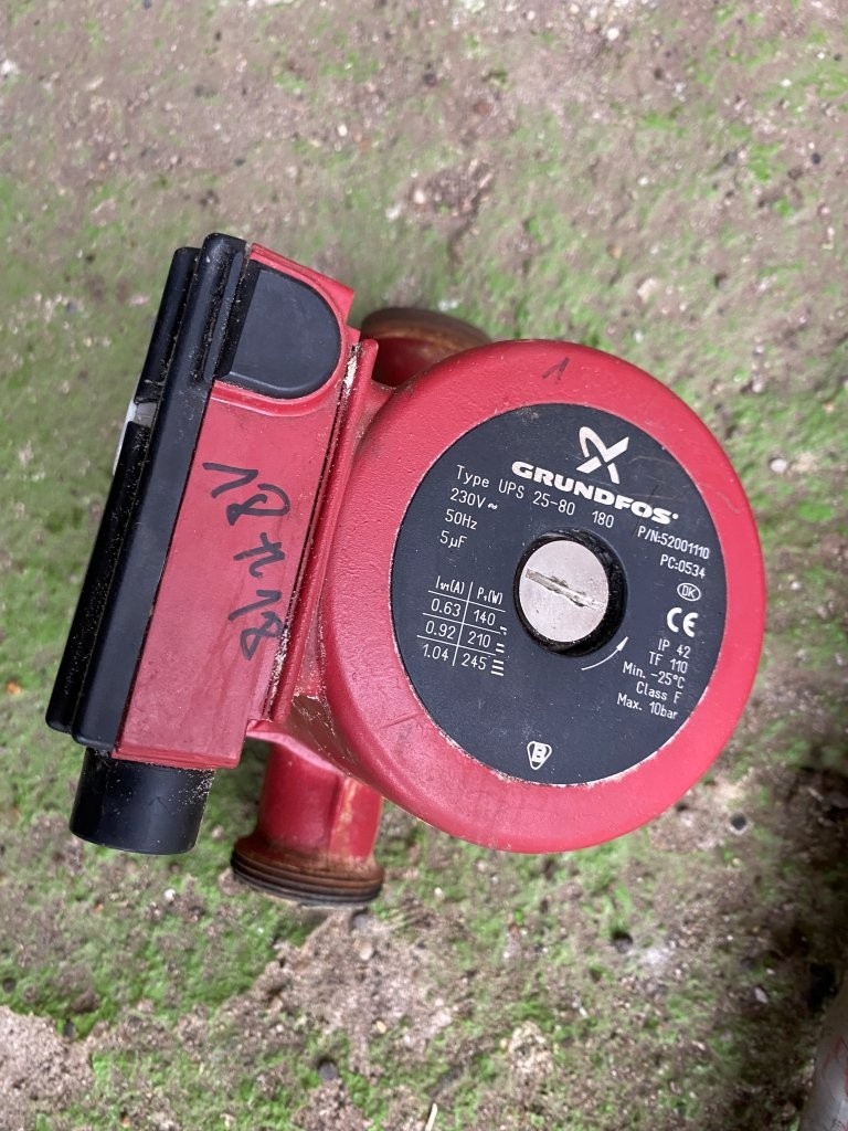 Prodám čerpadlo Grunfos DN25 použité funkční