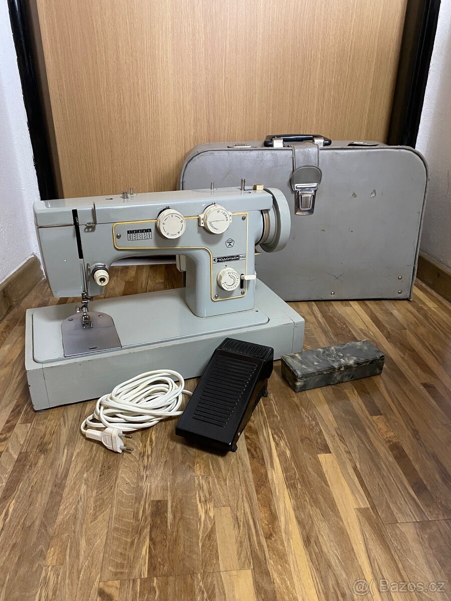 Retro šicí stroj