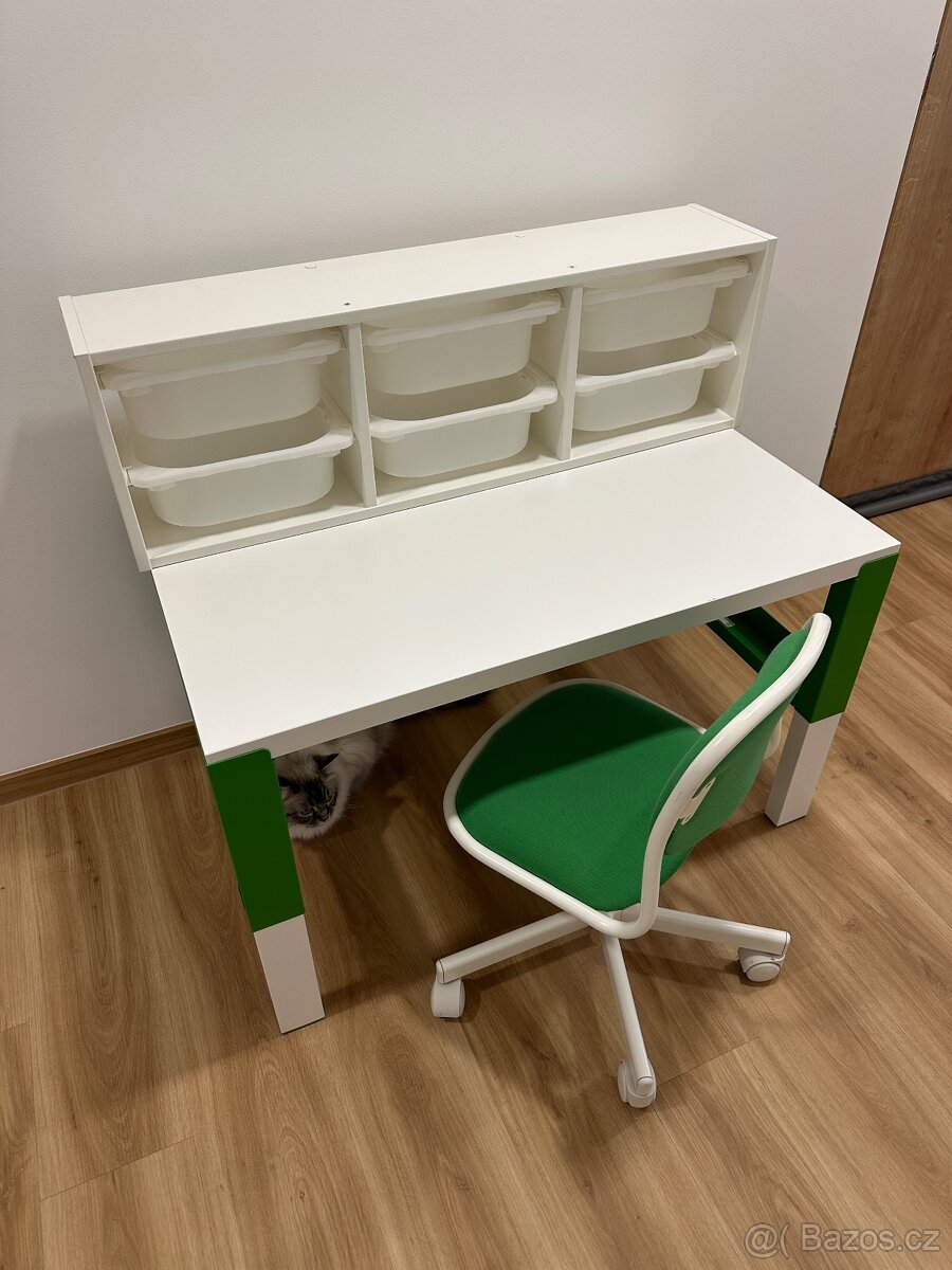 Rostoucí dětský stůl Ikea