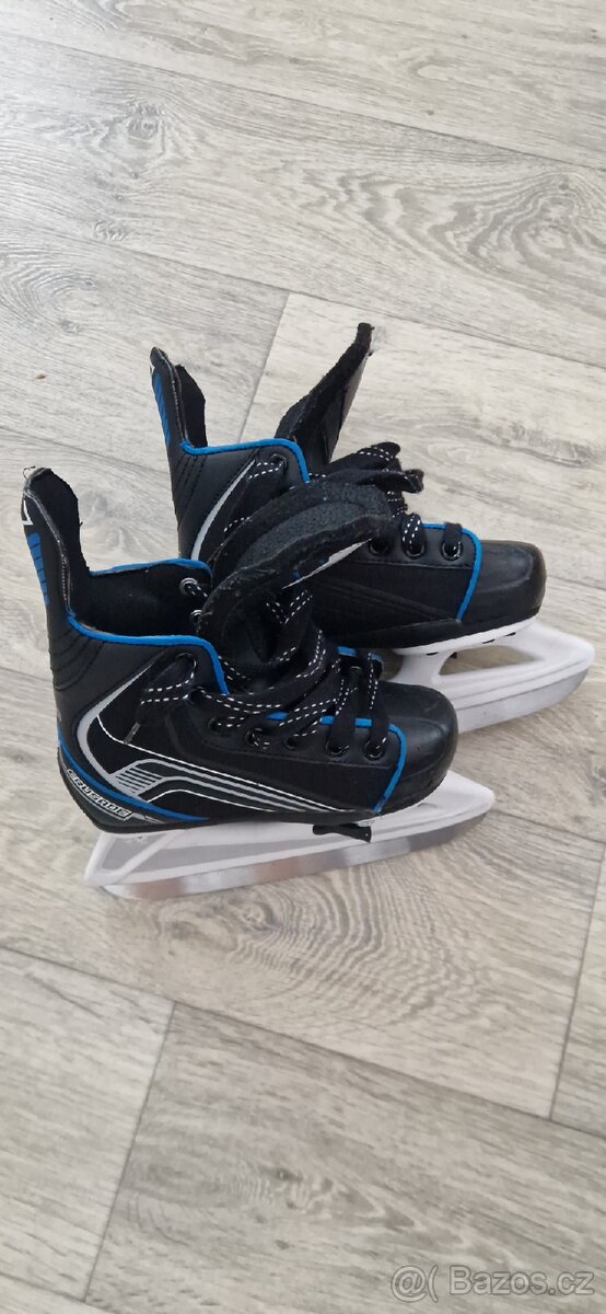 Chlapecké lední brusle 32-35