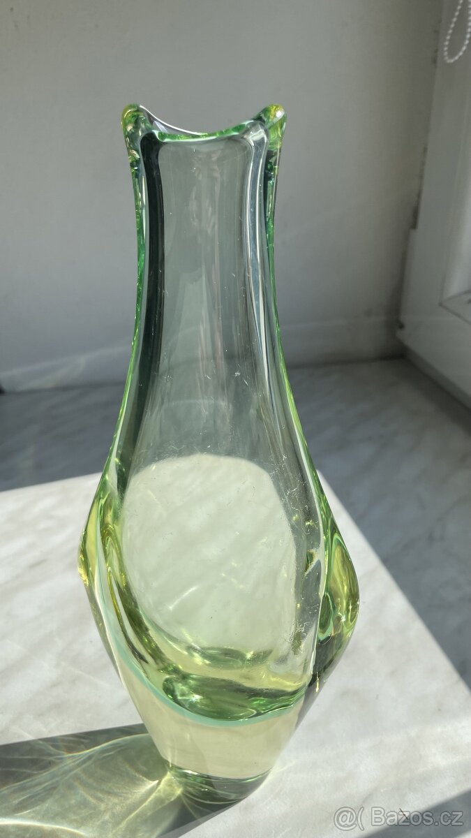 Hutní sklo - váza