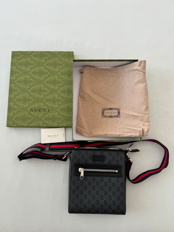 Gucci GG Supreme Messenger Bag