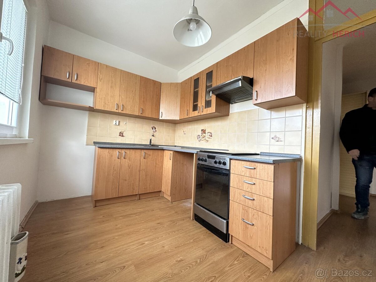 Pronájem bytu 2+1 (55 m2) Cihlářská, Chomutov