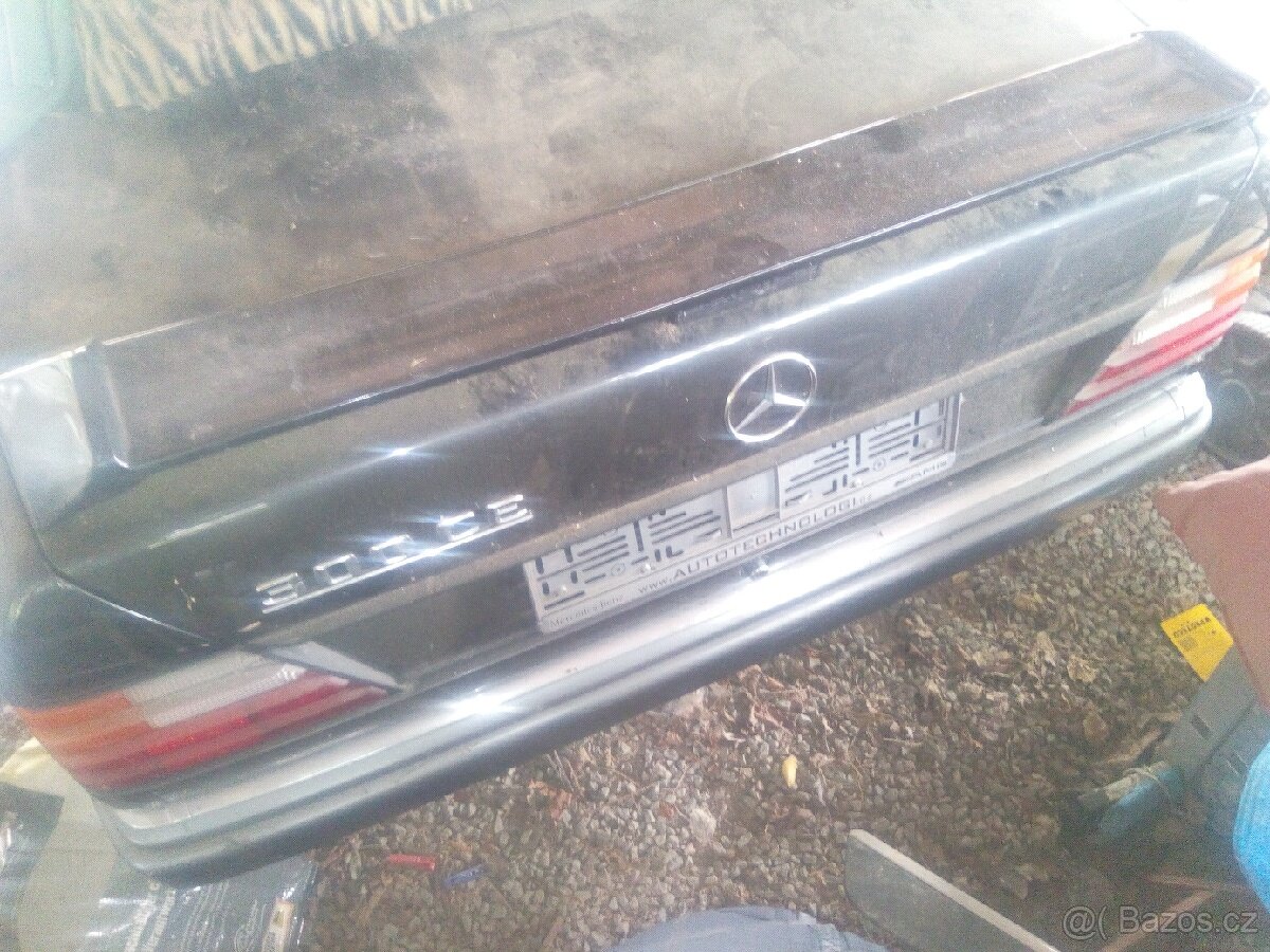 Mercedes Benz w124 zadní AMG spoiler
