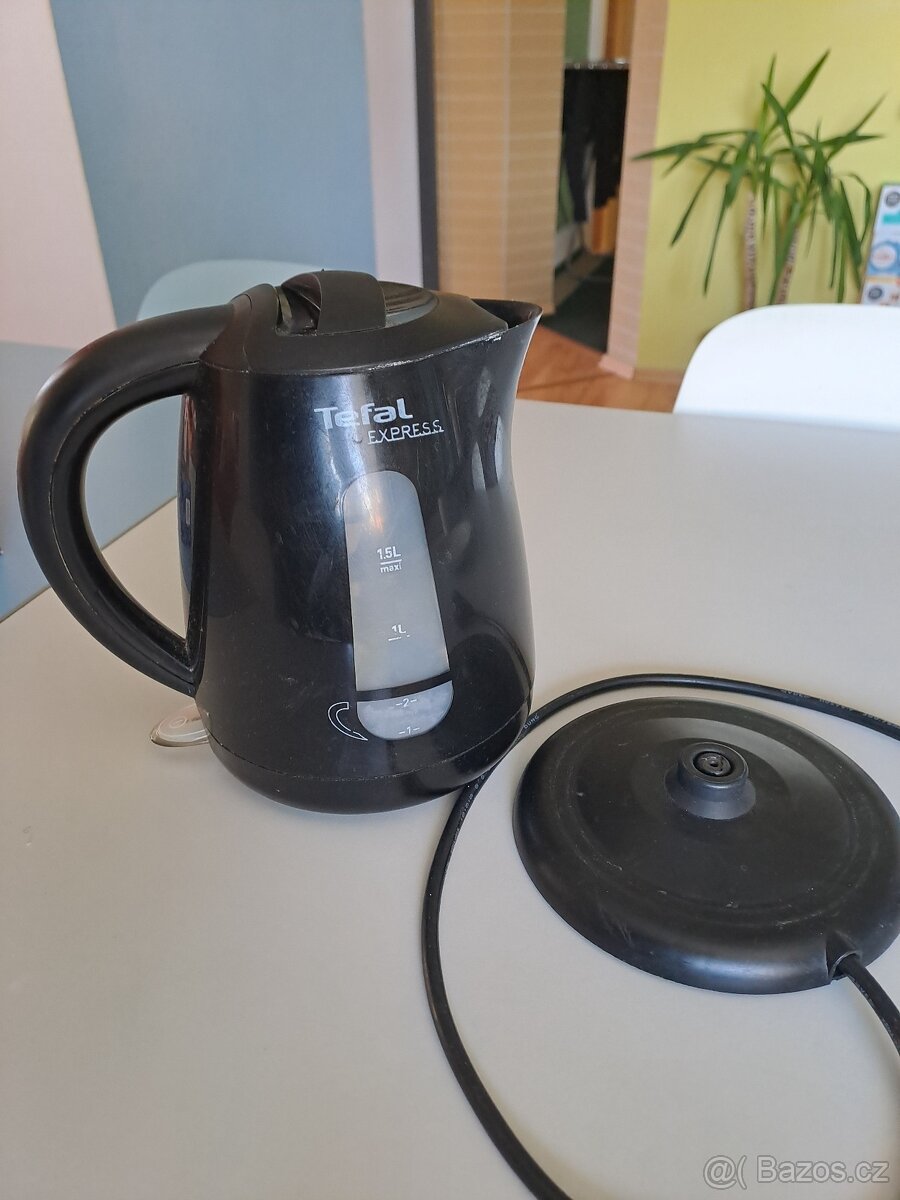 Rychlovarná konvice Tefal Express, s funkcí ECO