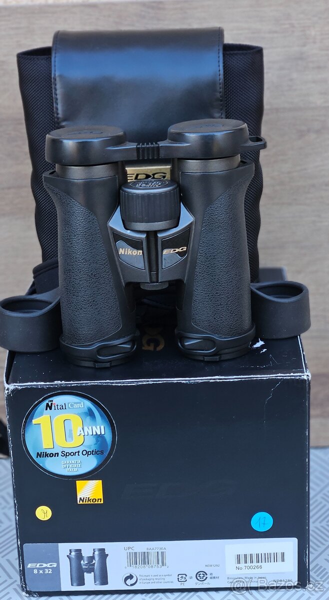 Dalekohled Nikon 8x32 EDG