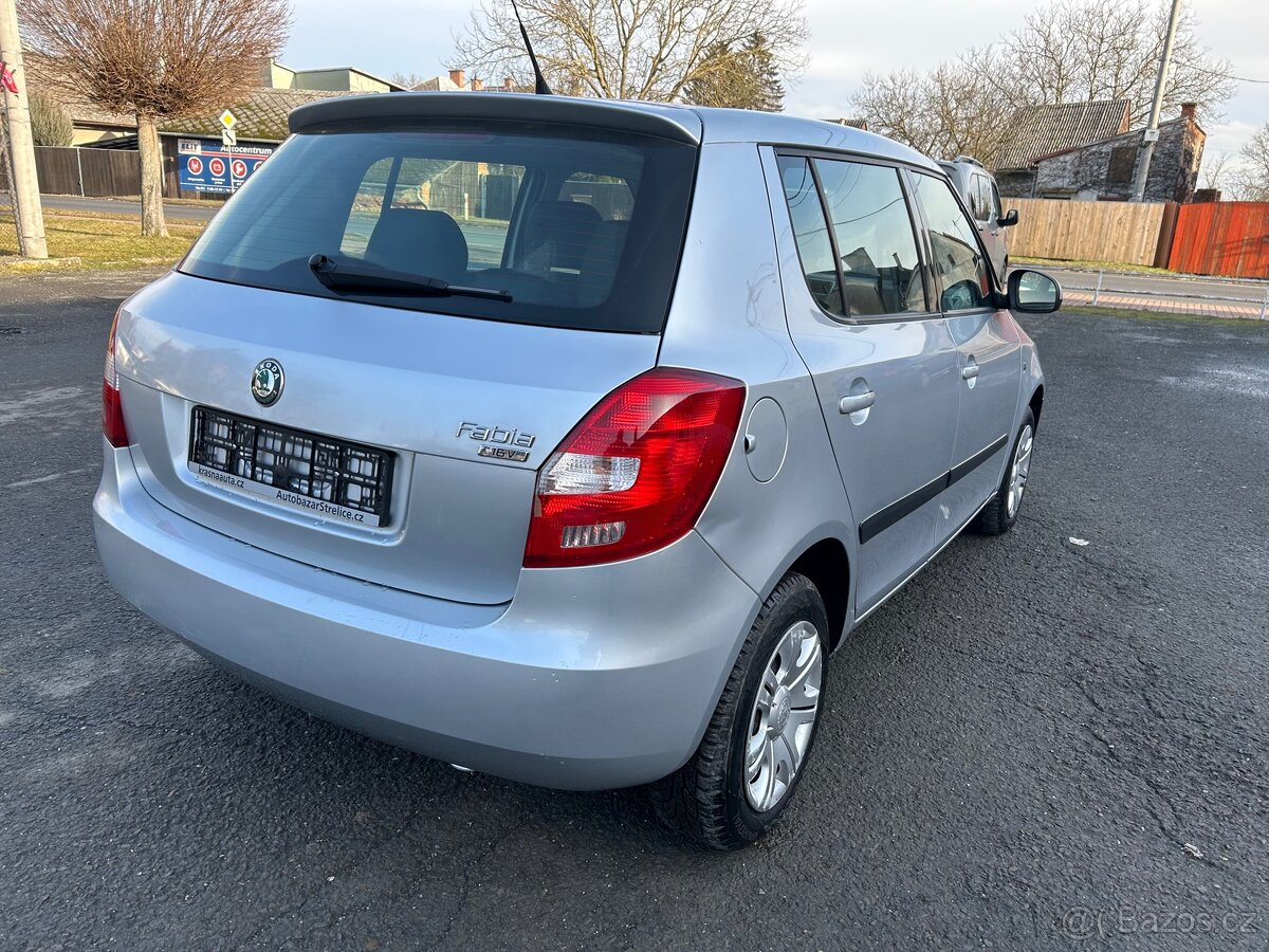 ŠKODA FABIA 1. 4 MPI SERVISNÍ KNIHA 137.800 km