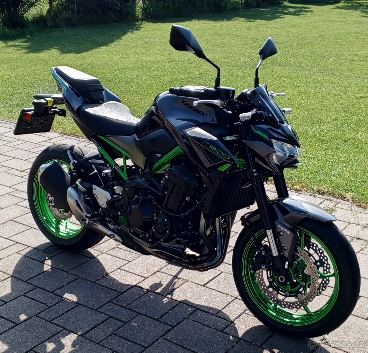 KAWASAKI Z900