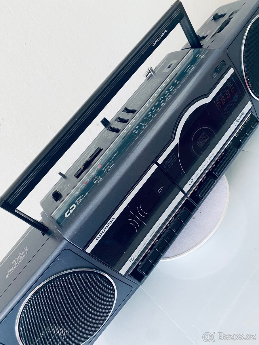 Radiomagnetofon/CD Grundig RR 1700 CD, rok 89/90
