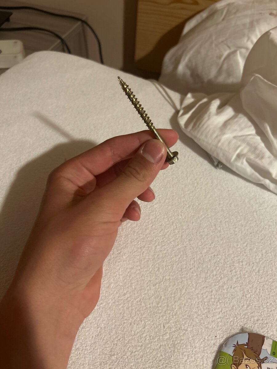 Masivní šroub 7,4 cm