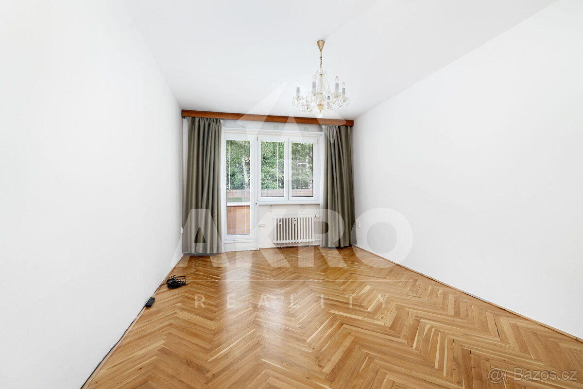 Pronájem bytu 3+1 s lodžií Praha 10 Malešice Nad úžlabinou