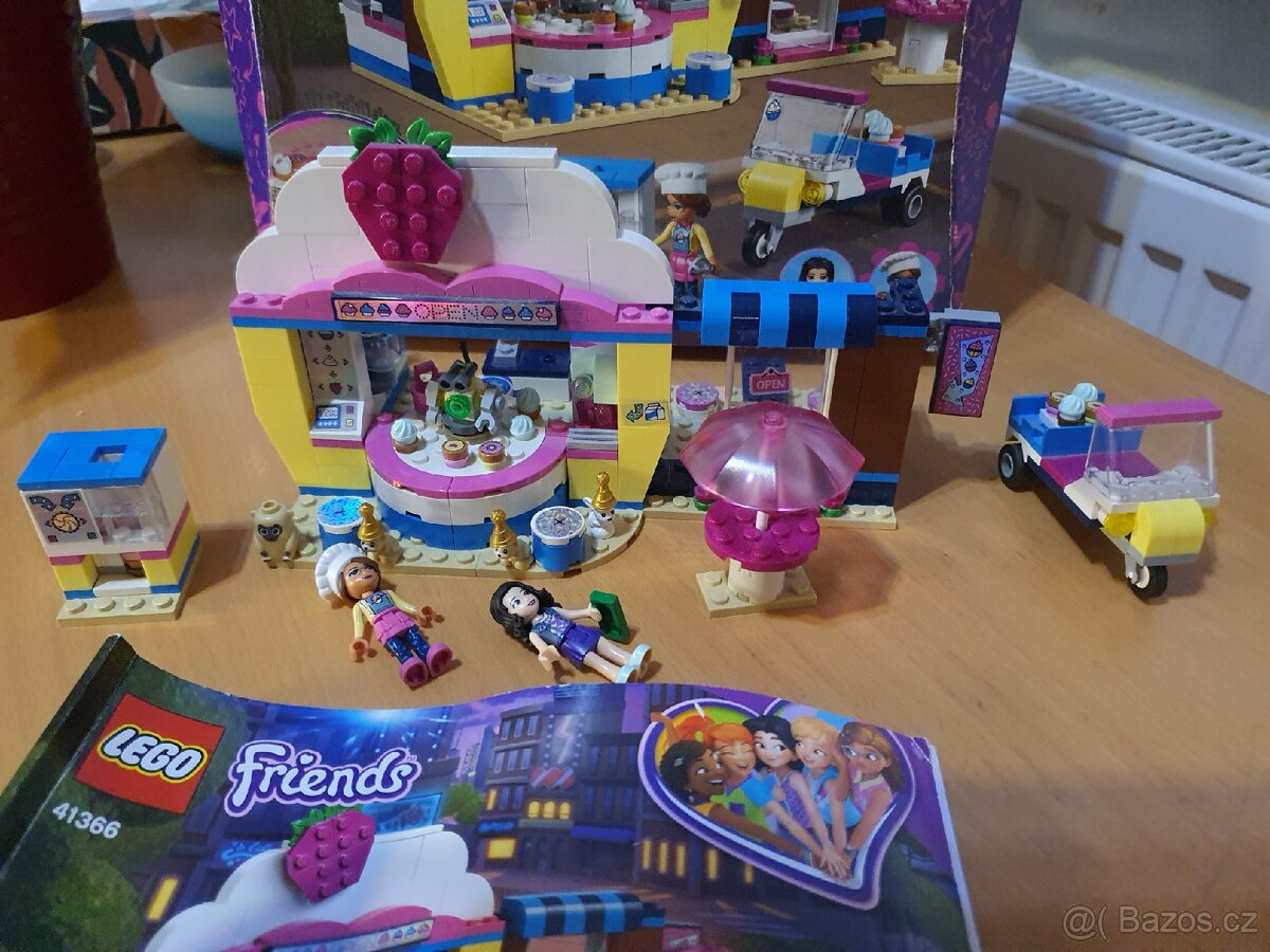 Prodám Lego friends 4 sady.