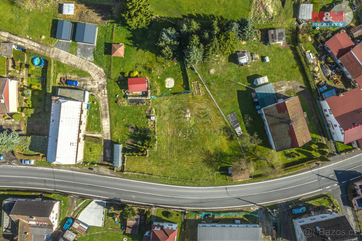Prodej pozemku k bydlení, 913 m², Libouchec