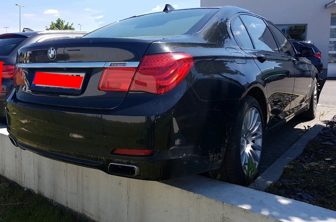 Náhradní díly z BMW 750i 300kw long logic7,NIGHTvision