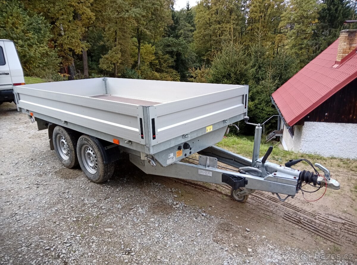 Třístranný sklápěcí, sklopný přívěs 2700 kg