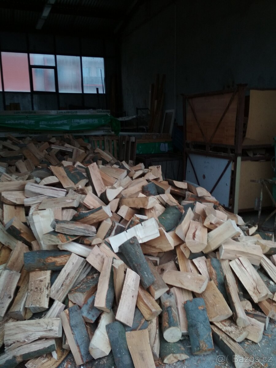 Dřevo palivové, štípané