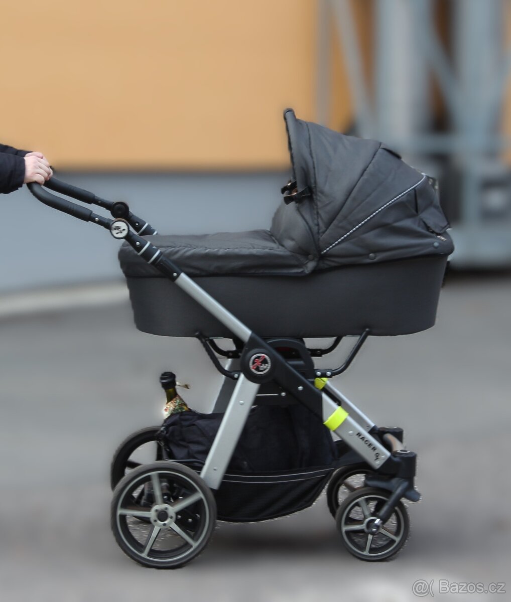 šedý kočárek Hartan Racer trojkombinace 3v1