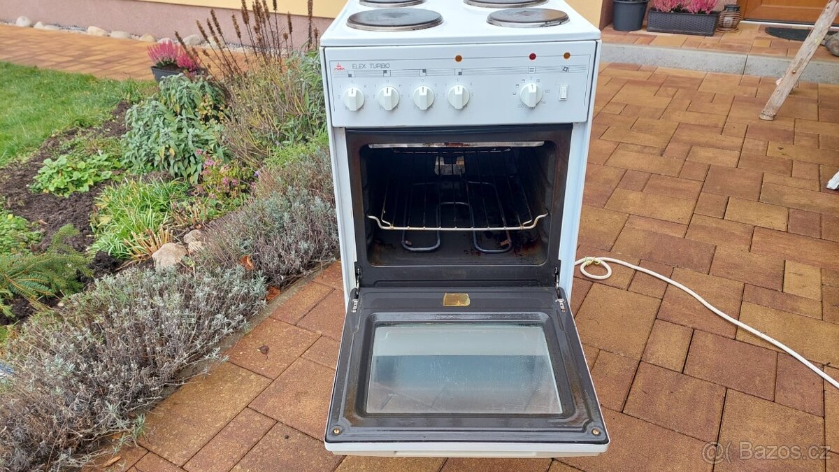 Elektrický sporák Mora