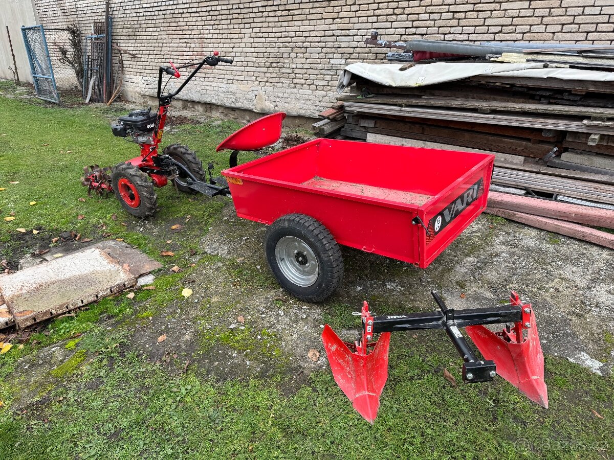 Malotraktor VARI XP200 s vlekem