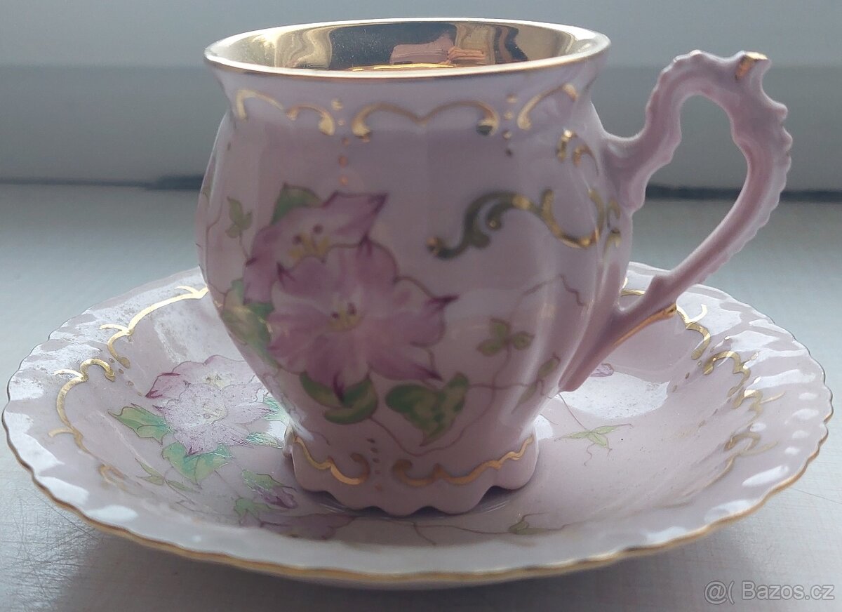 porcelánový hrníček