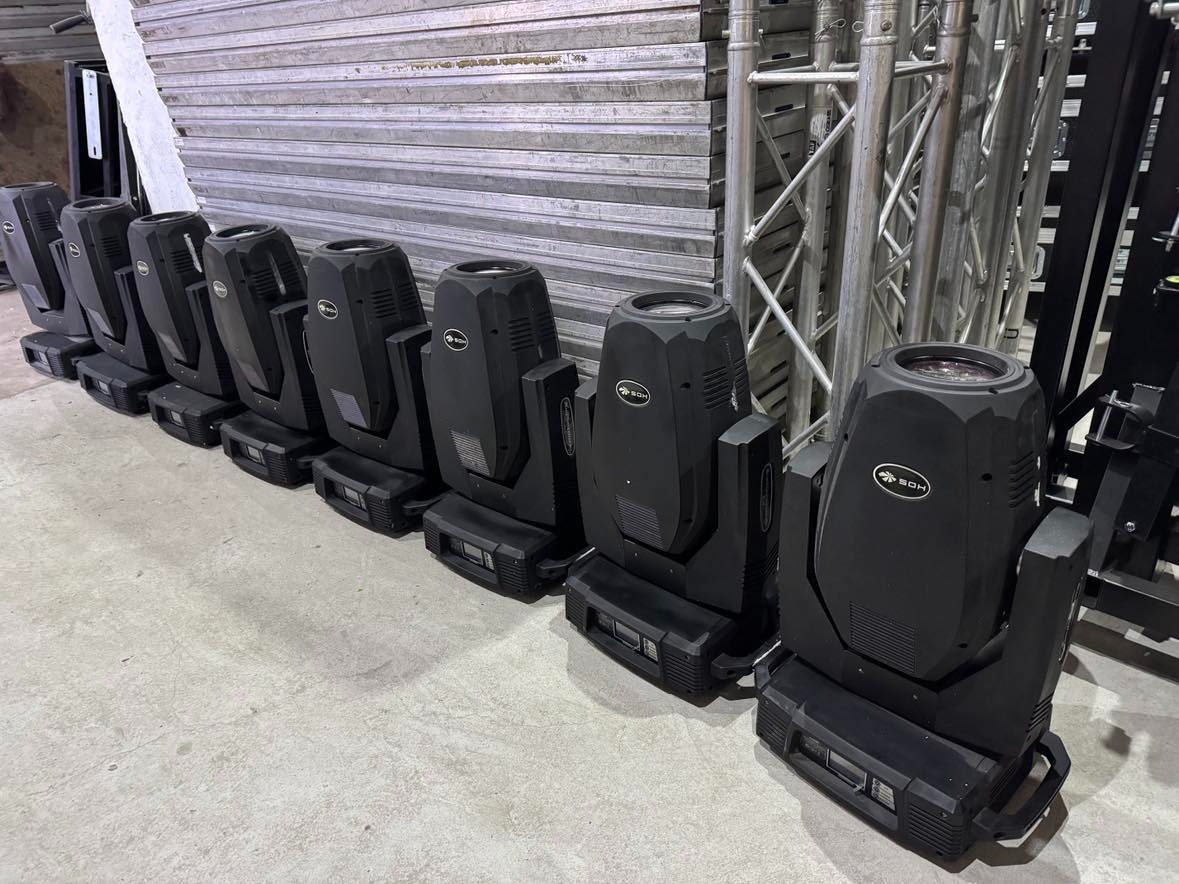 Prodám profi otočné hlavy 17R 350w BEAM+WASH+SPOT