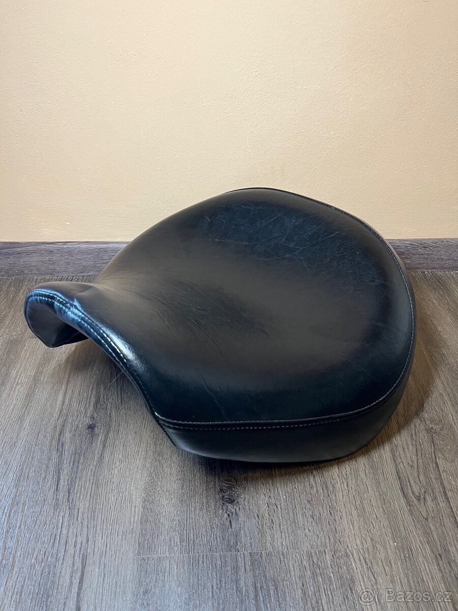 Originální sedlo na Yamaha xv wildstar 1600