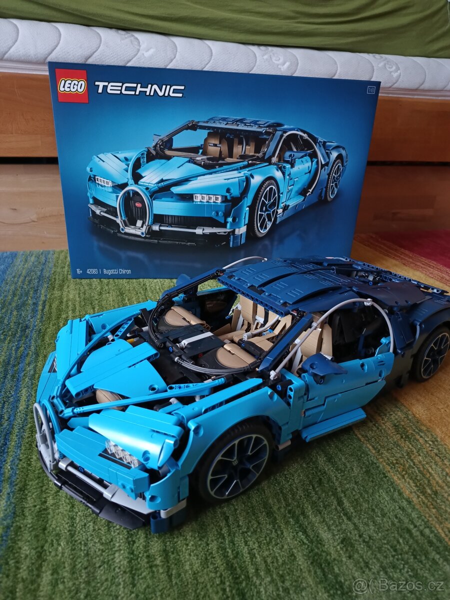 LEGO Technic Bugatti Chiron 42083