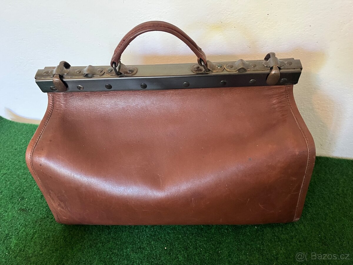 Starožitná lekárska taška