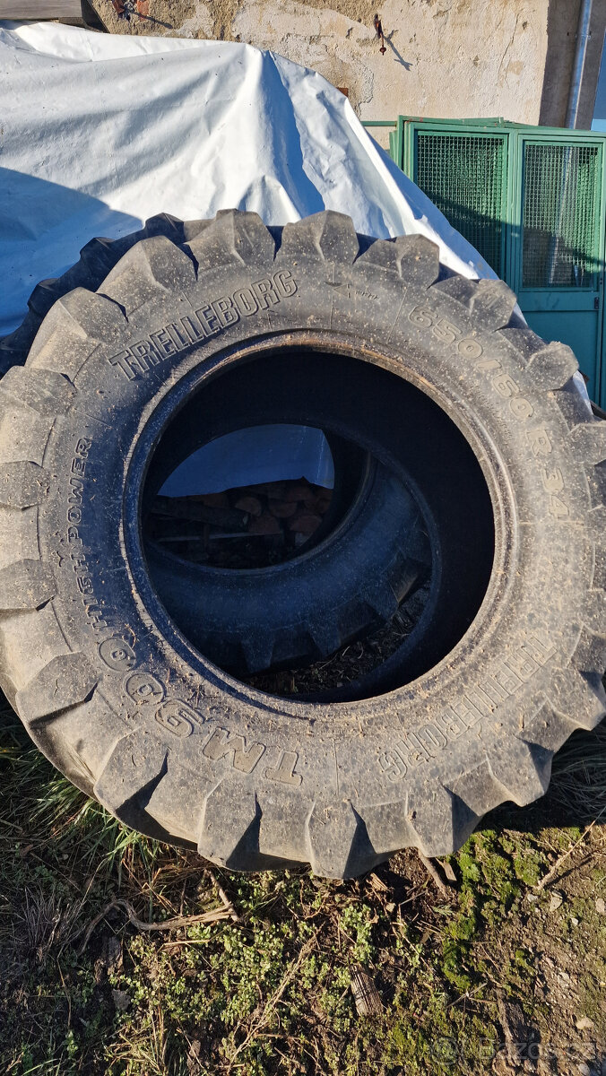 PNEUMATIKY NA TRAKTOR