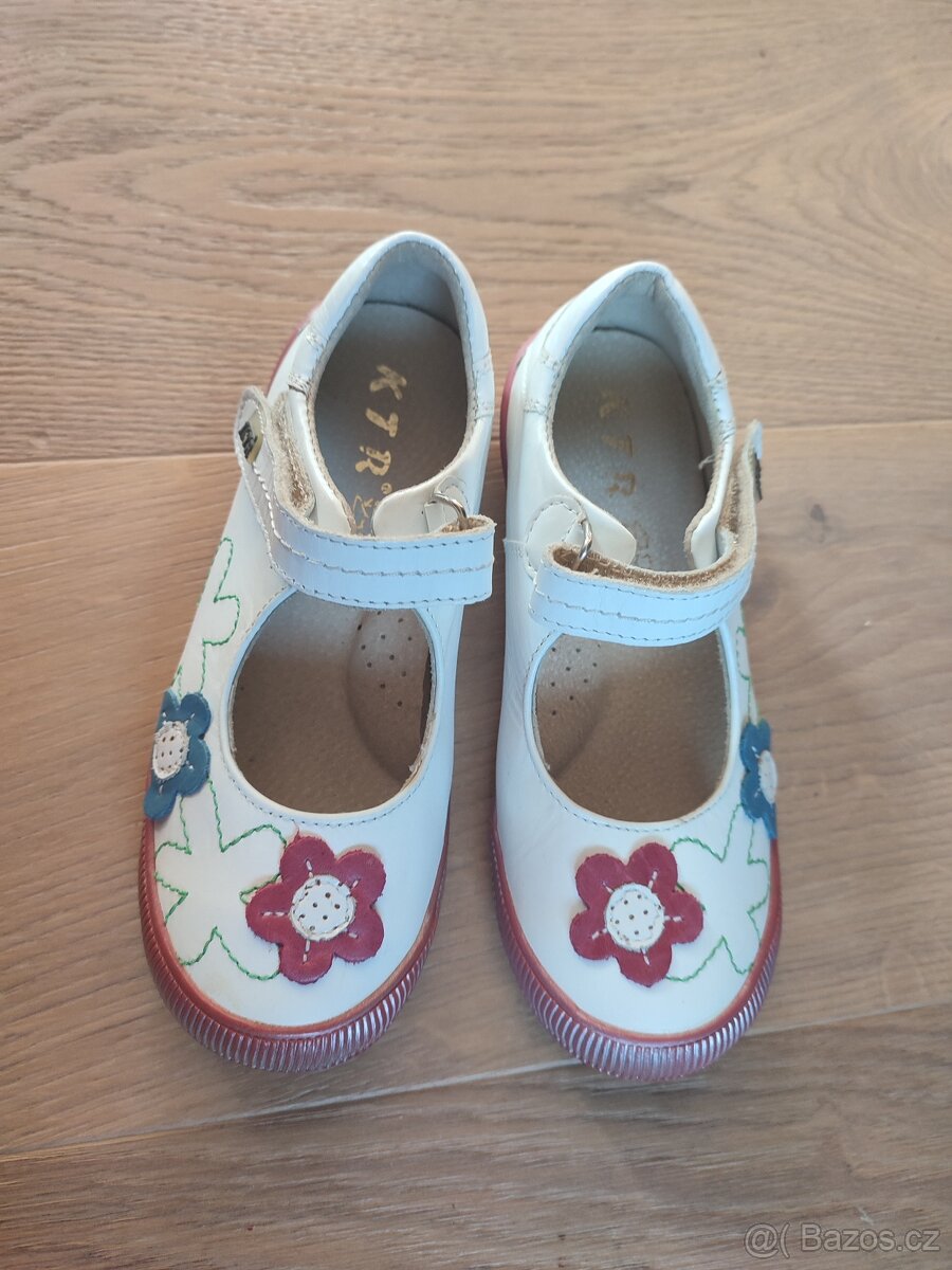 Dívčí bílé boticky vel. 30