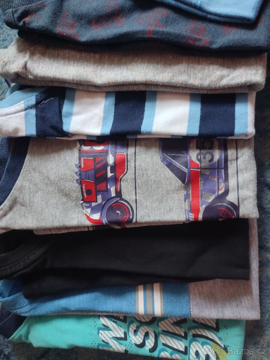 Trička s krátkým rukávem 110-116,.