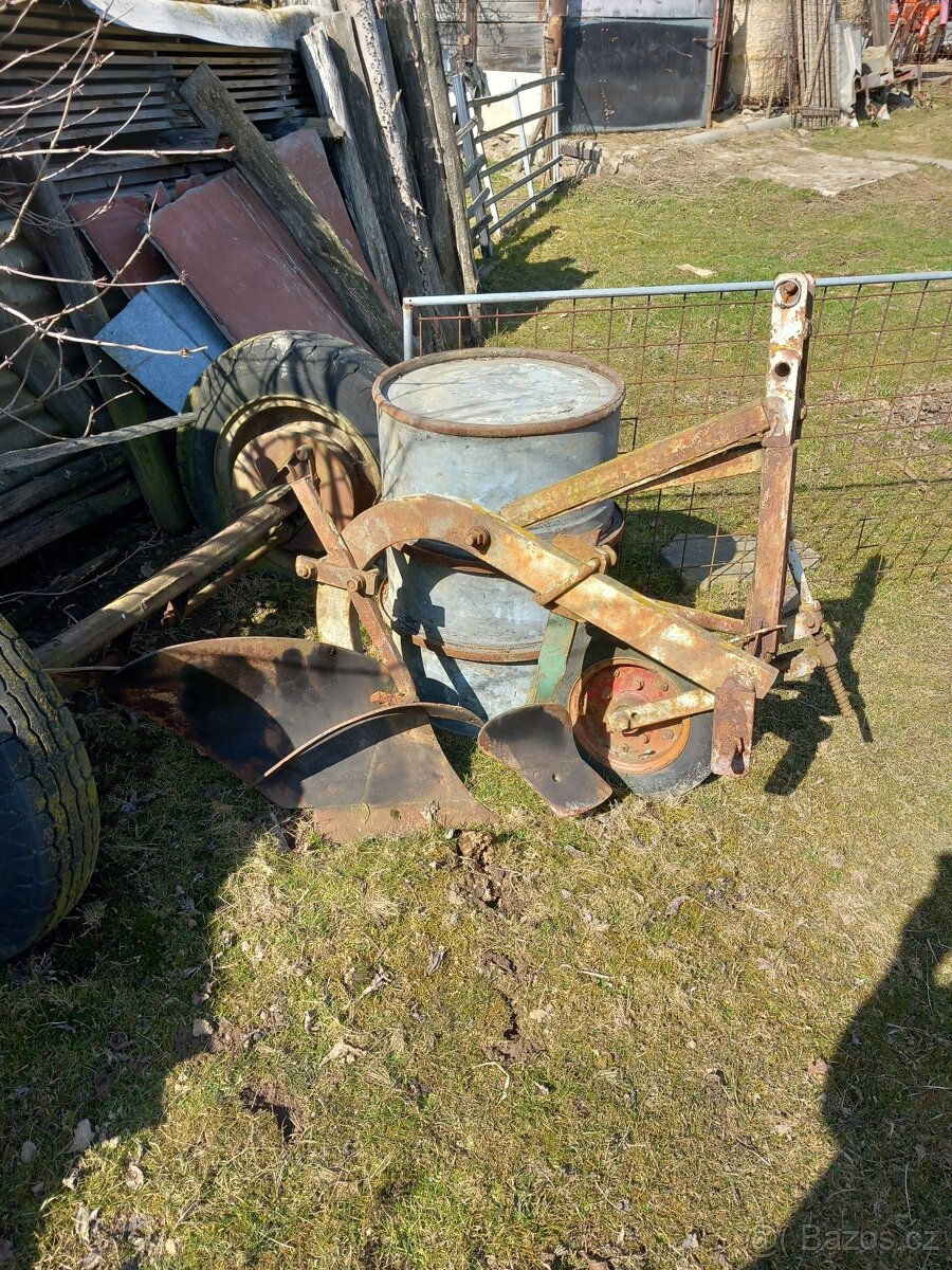Pluh a náprava