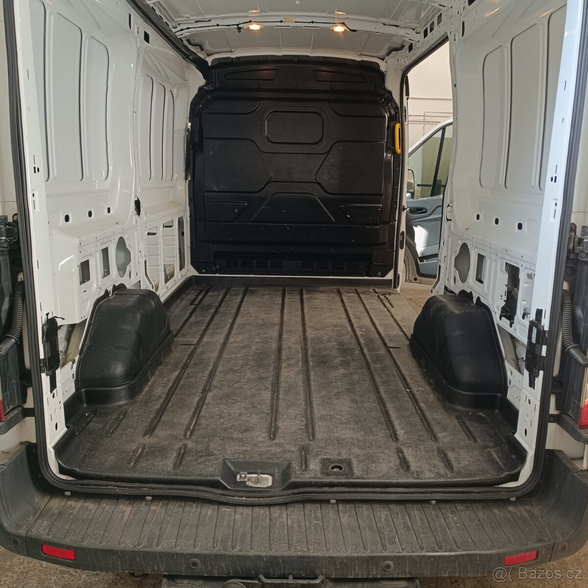 Podlaha Ford transit L2