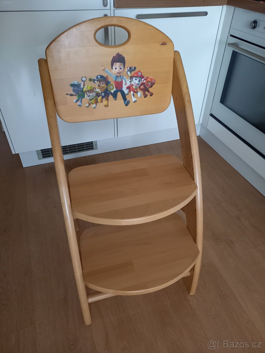 Dětská rostoucí židle z masivu se stolkem