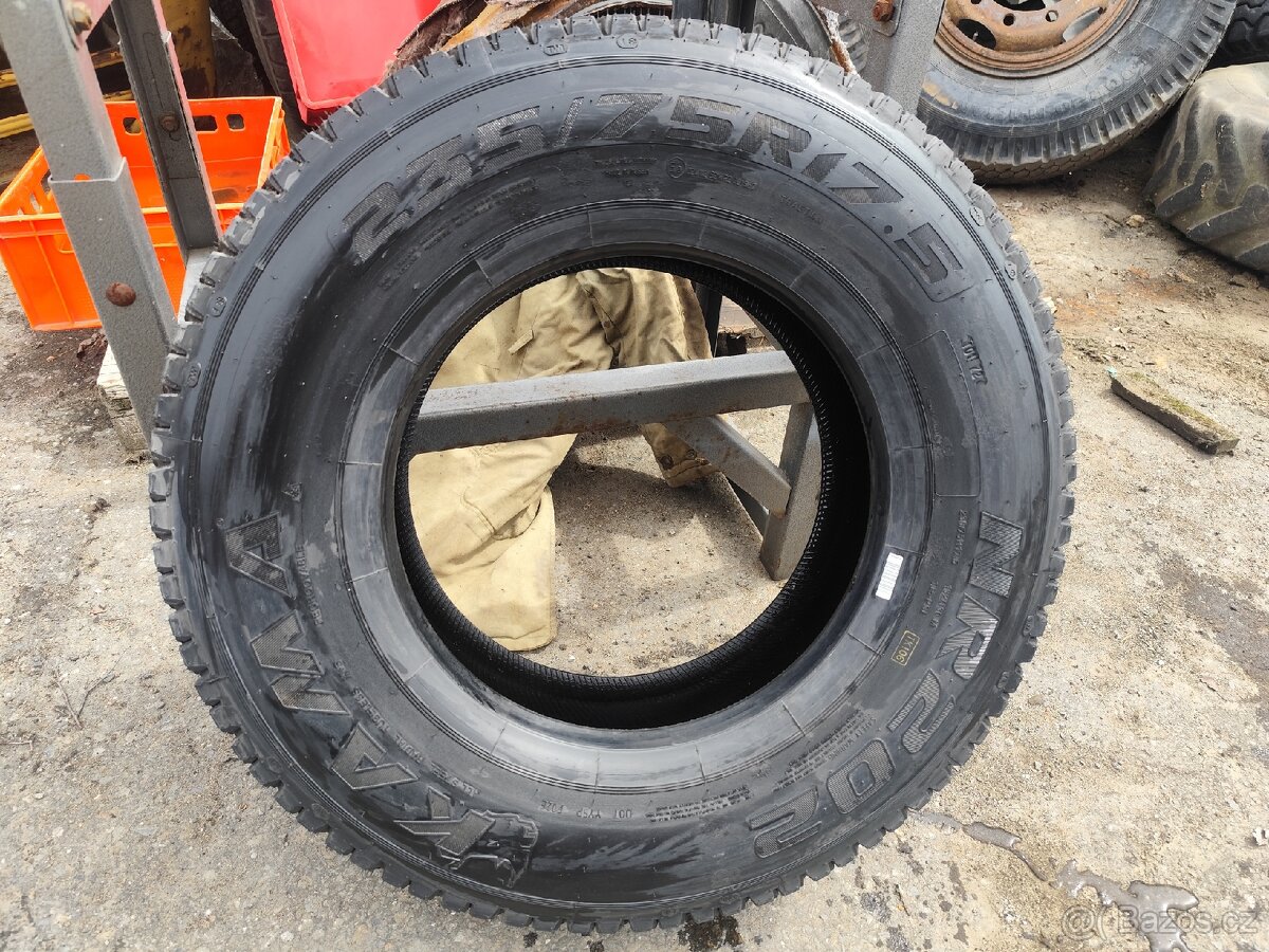 Pneu nákladní Kama 235/75 R17,5