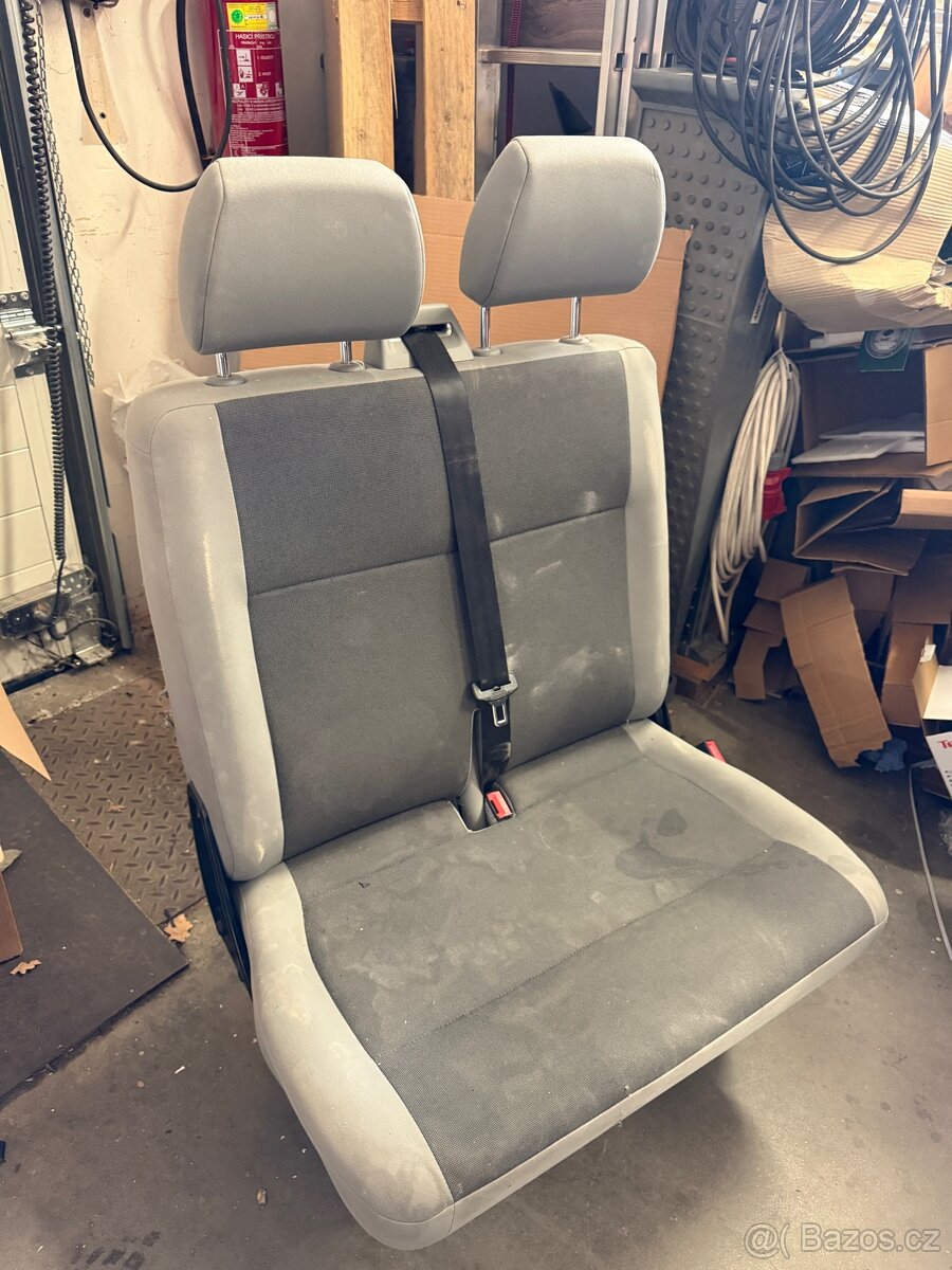 VW T6, dvojsedadlo spolujezdce