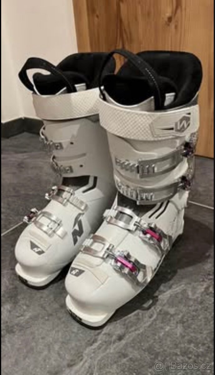 Lyžáky Nordica 24,5cm - téměř nové