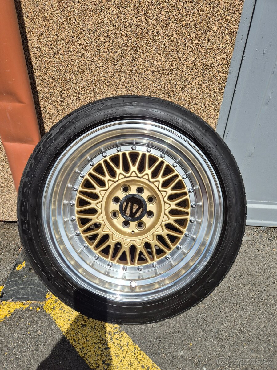 Prodám alu kola Japan Racing 4x100nebo108 R16