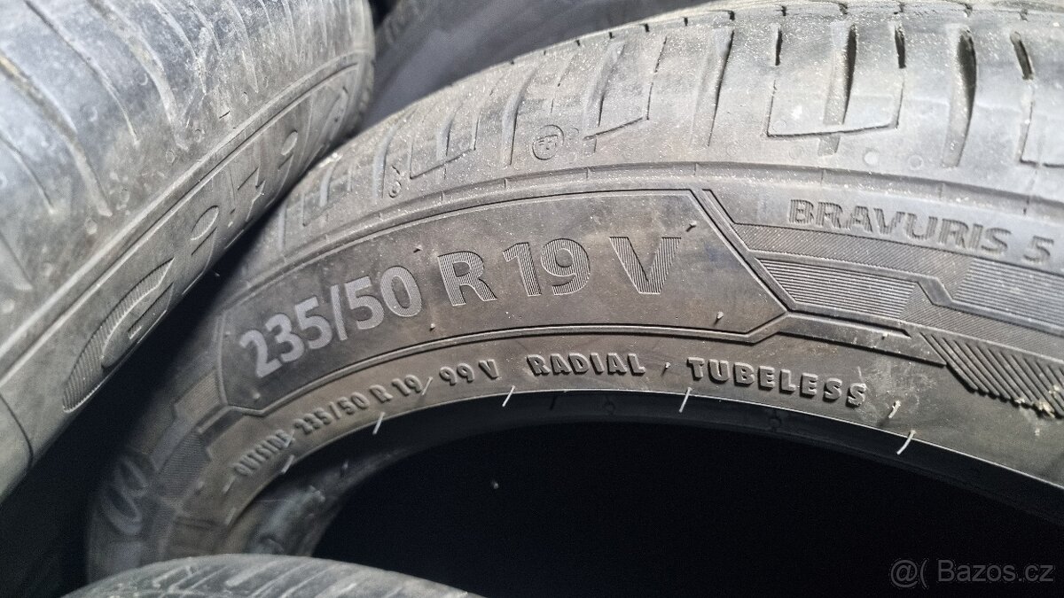2xletni 235/50 R19V