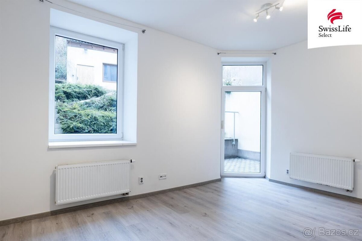 Pronájem bytu 1+1 35 m2 Střížkovská, Praha
